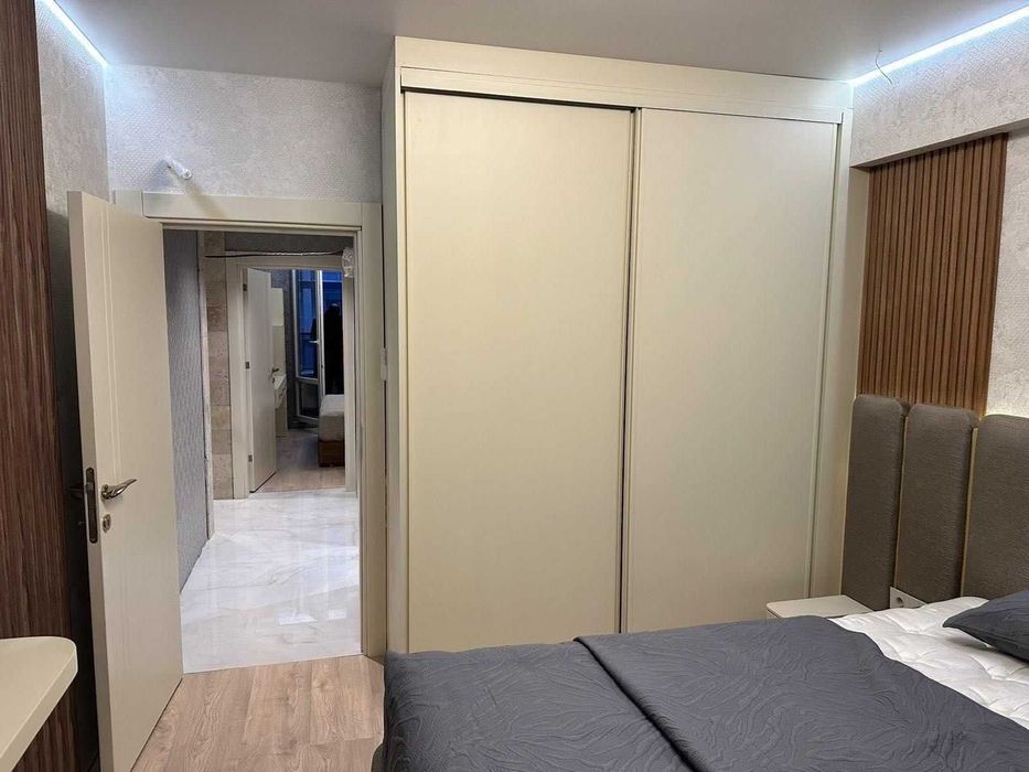 Продава се Тристаен апартамент в София, Редута - 116 кв.м за 1776 €/кв.м - Снимка #4