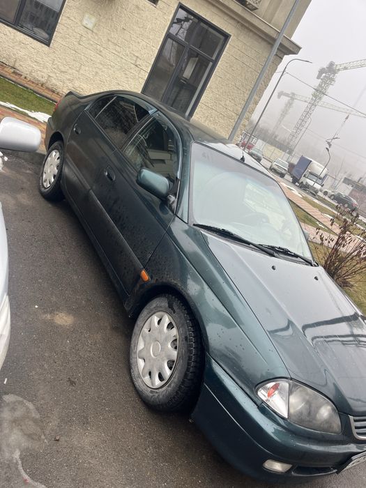 Продам Тойота авенсис 2001 гв