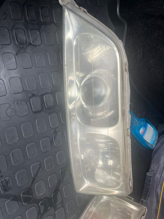 Продам фары оригинал