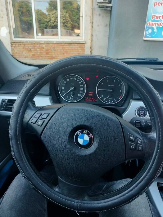 Vand Bmw 318i an 2010