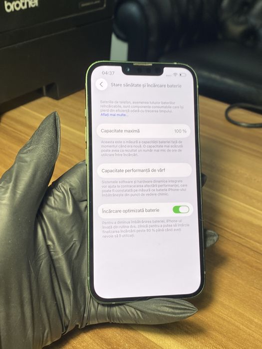 iPhone 13• 256 GB • Green