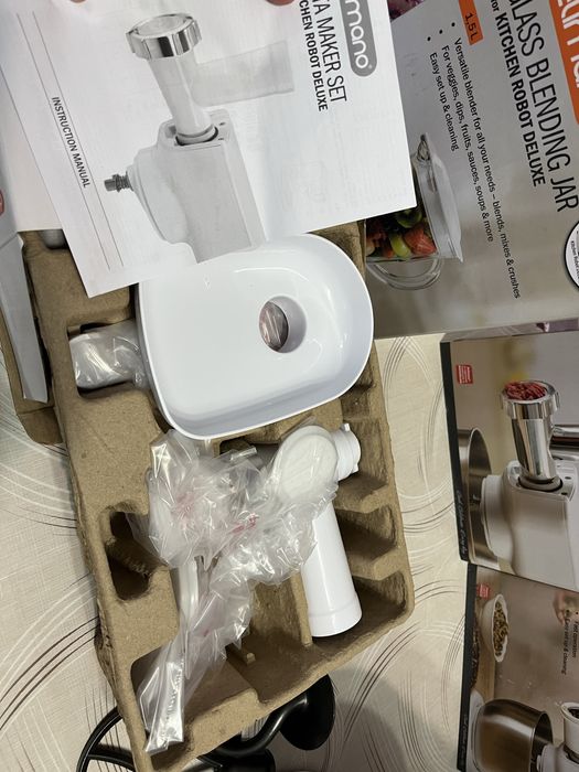 Кухненски робот Delimano deluxe с чисто НОВИ приставки