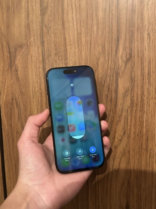Продам срочно iPhone 16 Pro 256GB