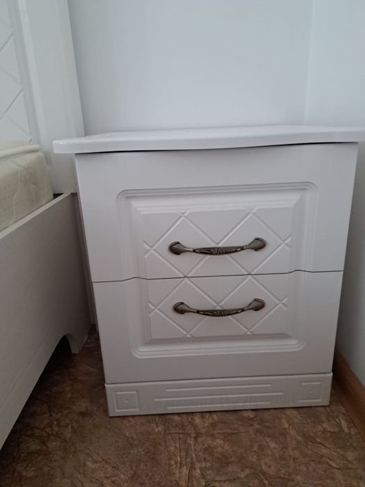 продам двухспальную кровать, срочно!