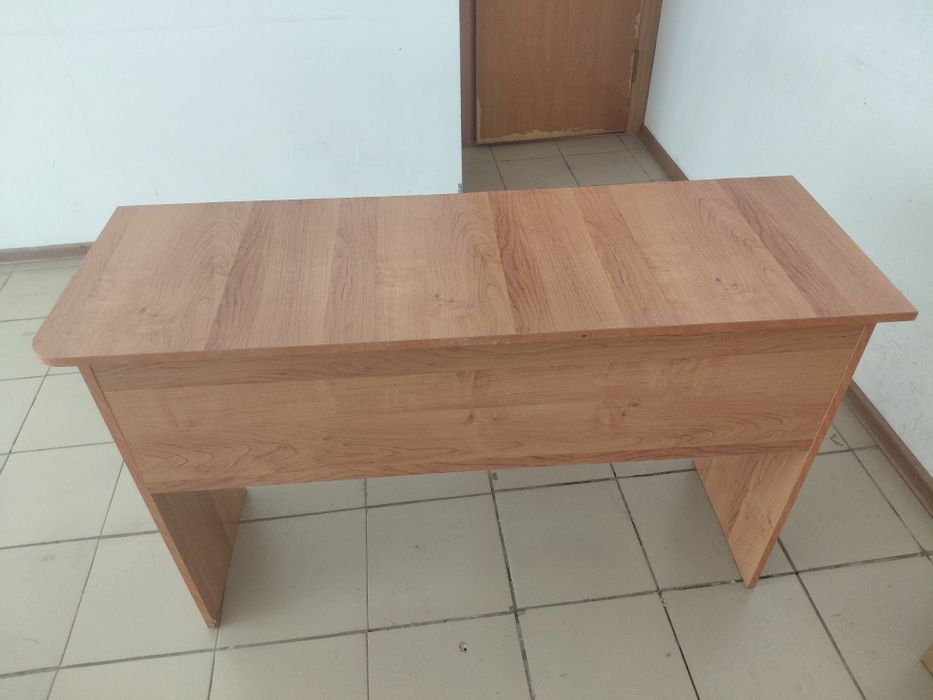 продам офисный столик