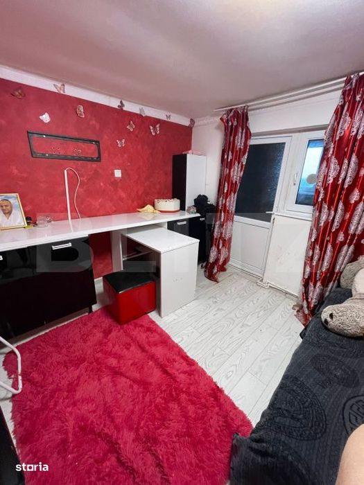 Casa de vanzare, 97 mp, zona Piata Centrala