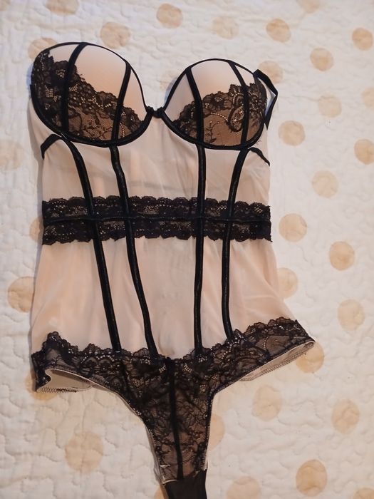 Vând Baby mărimea M