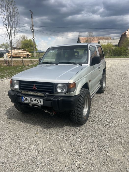 MITSUBISHI Pajero 1995 — imagine 2