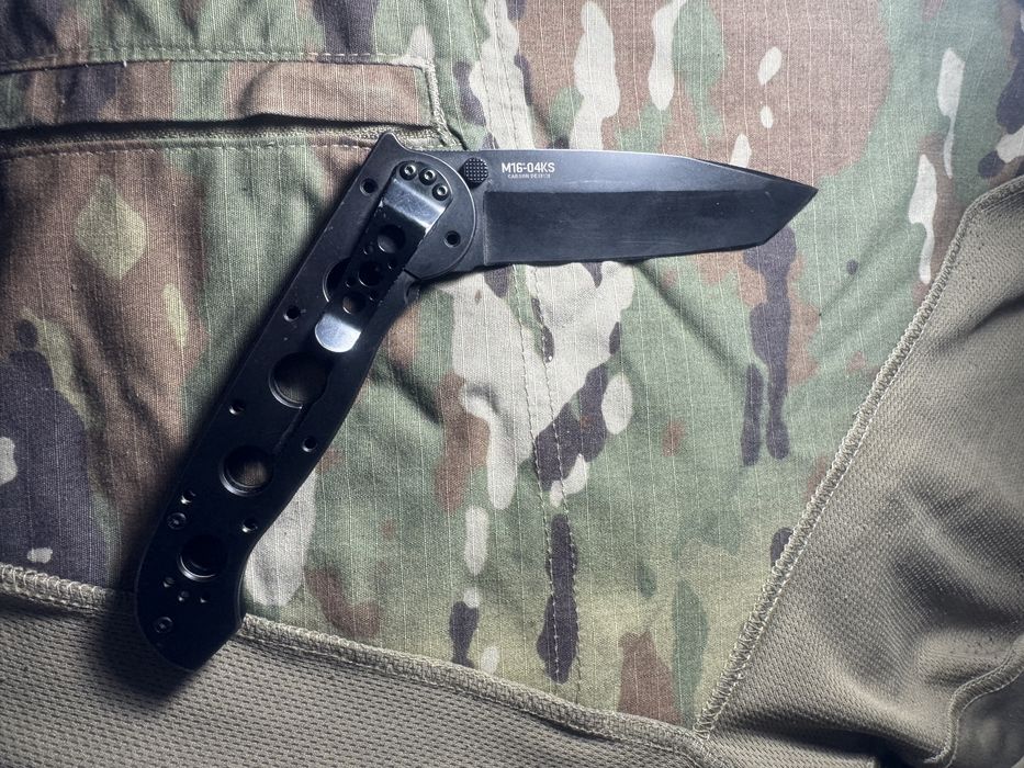 Cutit CRKT negru