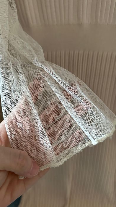 Продам платье бежевые облегающее