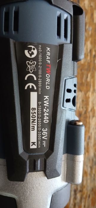 Чисто нов в гаранция ударен гайковерт. KRAFTWORLD.850N/m