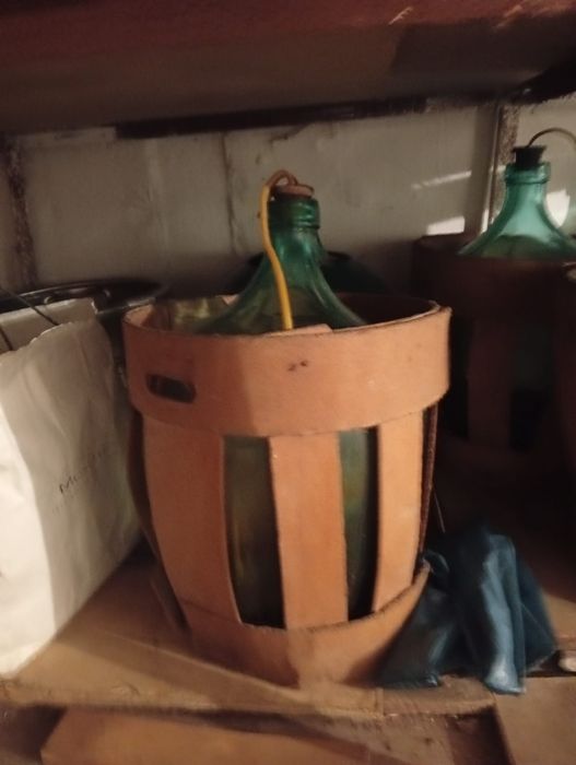 Damigeana de 50 l 70 lei bucata
