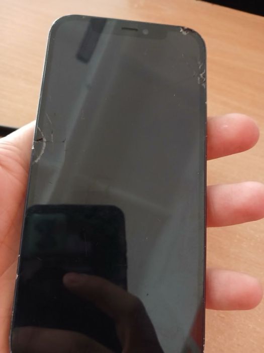 Продам айфон 12 128gb