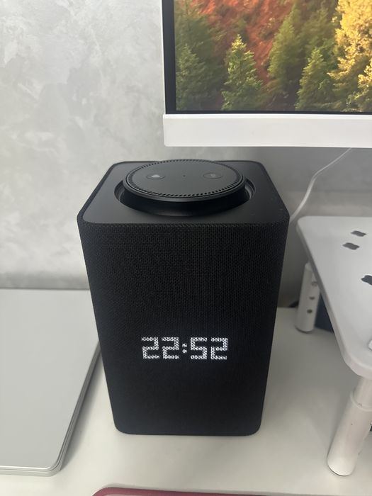 Продам Яндекс Станцияю Max с Zigbee