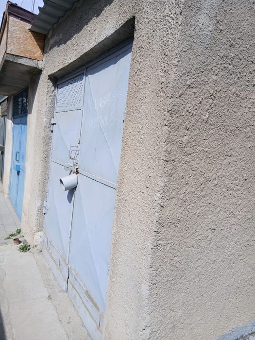 Garaj spatios de vanzare -Fetesti Gara