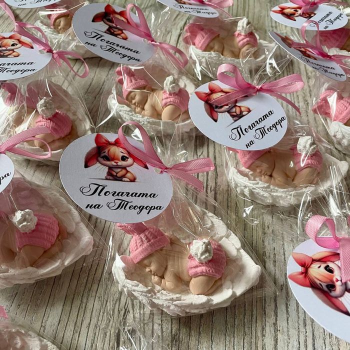 Подаръци за Погача,Рожден ден(гипсови фигурки-бебета,крила,мечета