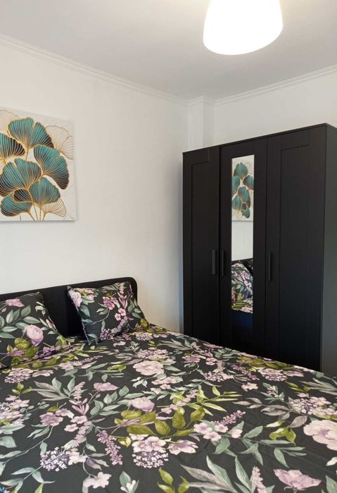 Vind apartament cu 2 camere Piata Romana, balcon 8,52m ,ideal airbnb