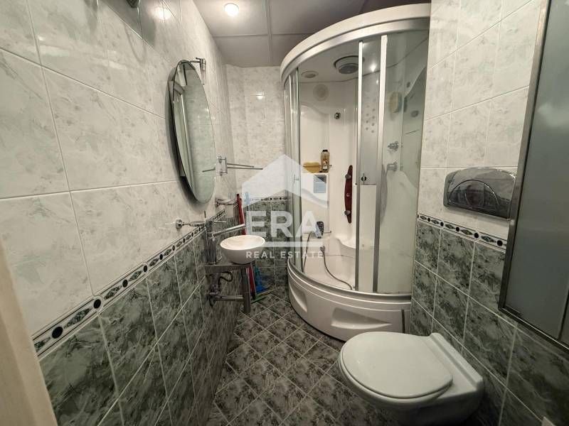 Дава се под наем Двустаен апартамент в Русе, Широк център - 60 кв.м за 348.84 € - Снимка #5