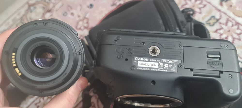 Фотоаппарат Canon EOS D600