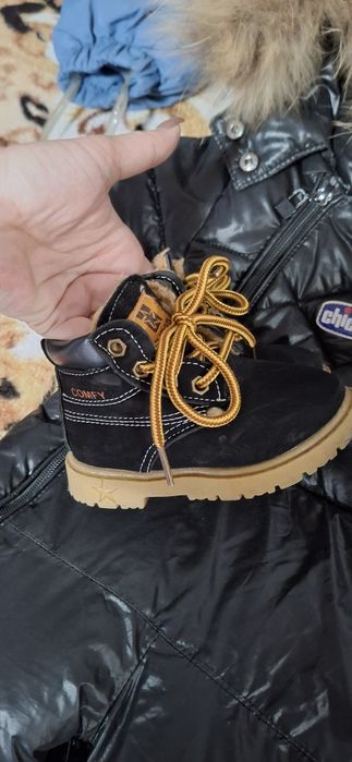 Продам комбинезоны для мальчика