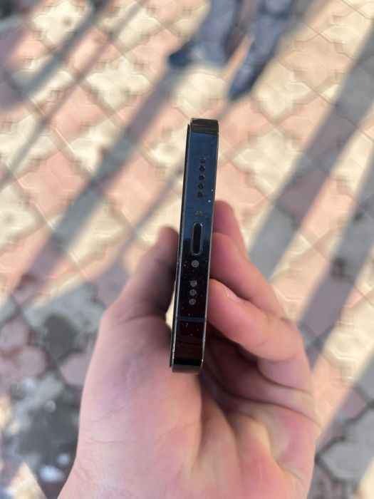 Продам айфон 14 про