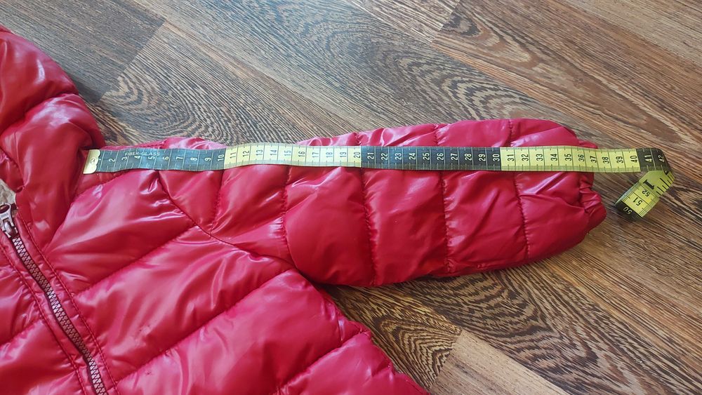 Детско  топло яке BENETTON+ шапка подарък