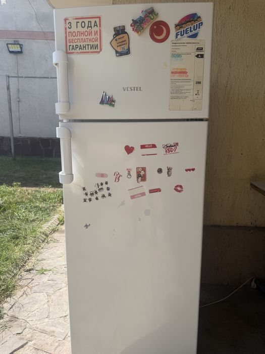Холодильник Vestel