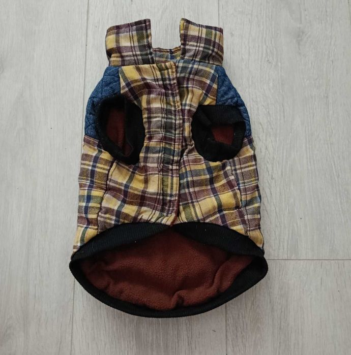 Lot accesorii pentru cățel talie mică – hăinuțe, jucării și treats