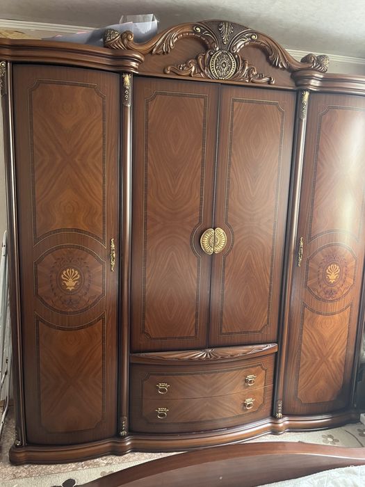 Продам спальню