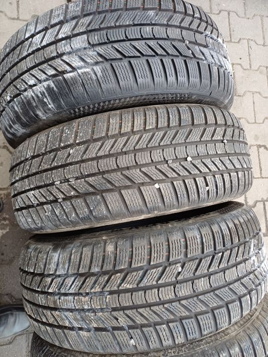 Гуми 225/55/17 Континентал