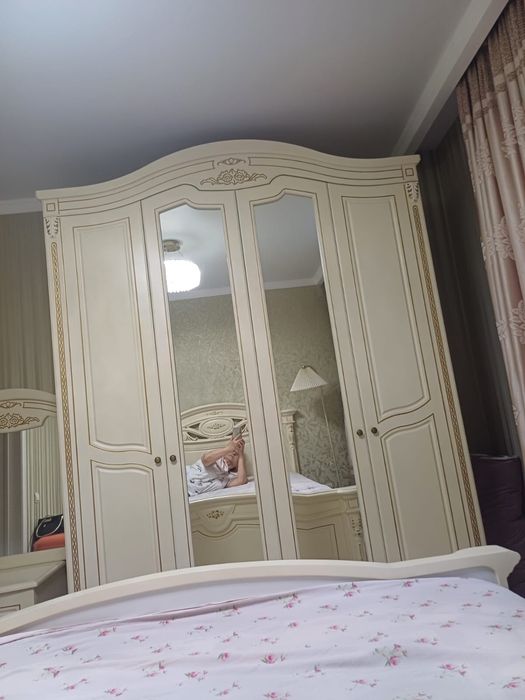 Продам спальный гарнитур