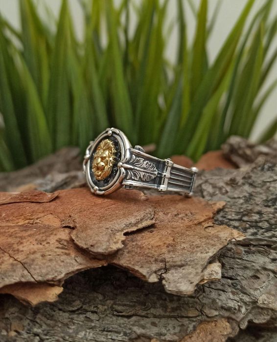 Масивен сребърен пръстен “Герб и глава на Лъв”