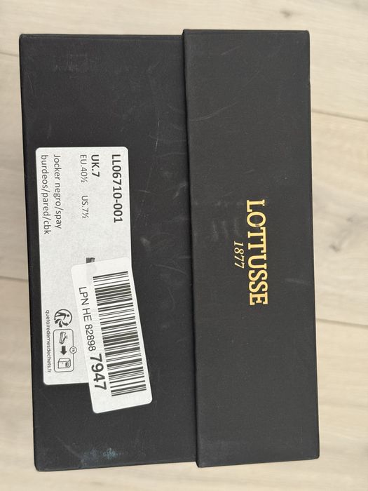 Pantofi eleganti LOTTUSEE marimea 40.5 noi, nepurtati