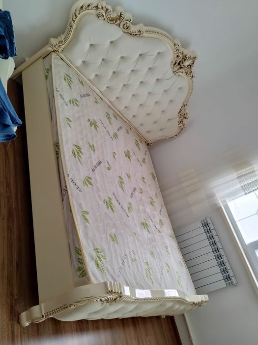 Продается  двух спальный кровать