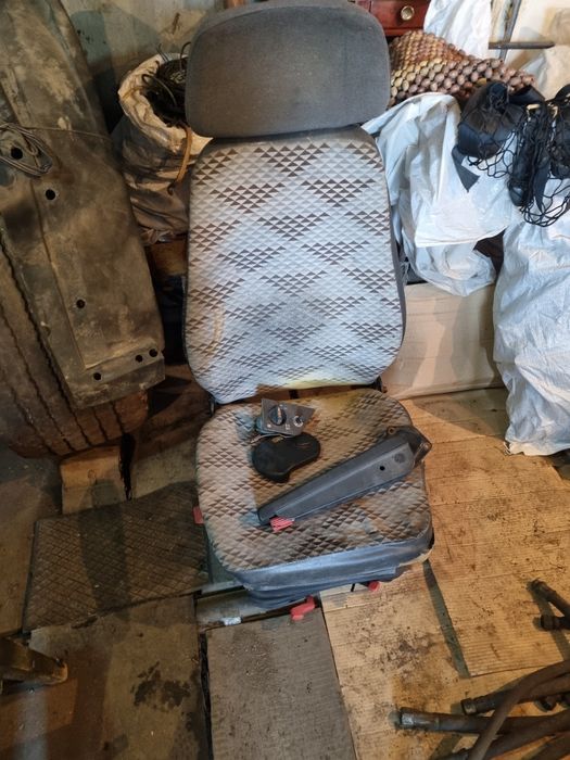 Запчасти Мерседес Бенц