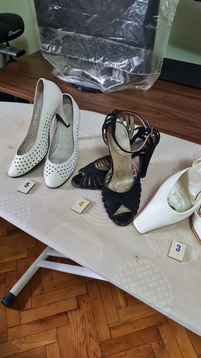 Pantofi,sandale toamna,vara din piele .90 lei perechea