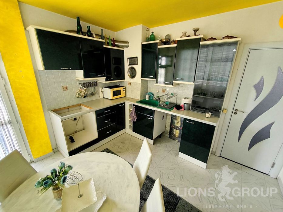 Продава се Тристаен апартамент в Варна, Зимно кино Тракия - 75 кв.м за 2334 €/кв.м - Снимка #9