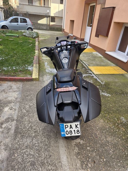 Honda NM4 Vultus DCT 2015  13 500 км 9 100 EUR