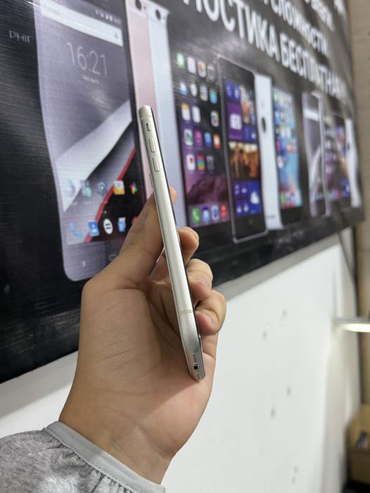 iPhone 11 128gb срочни сотилади