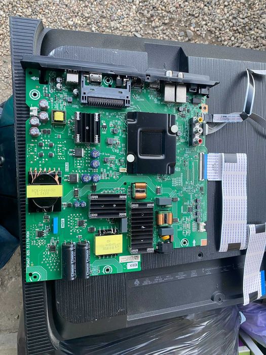 Piese Placi de baza Smart TV 4k  Sharp si Hisense