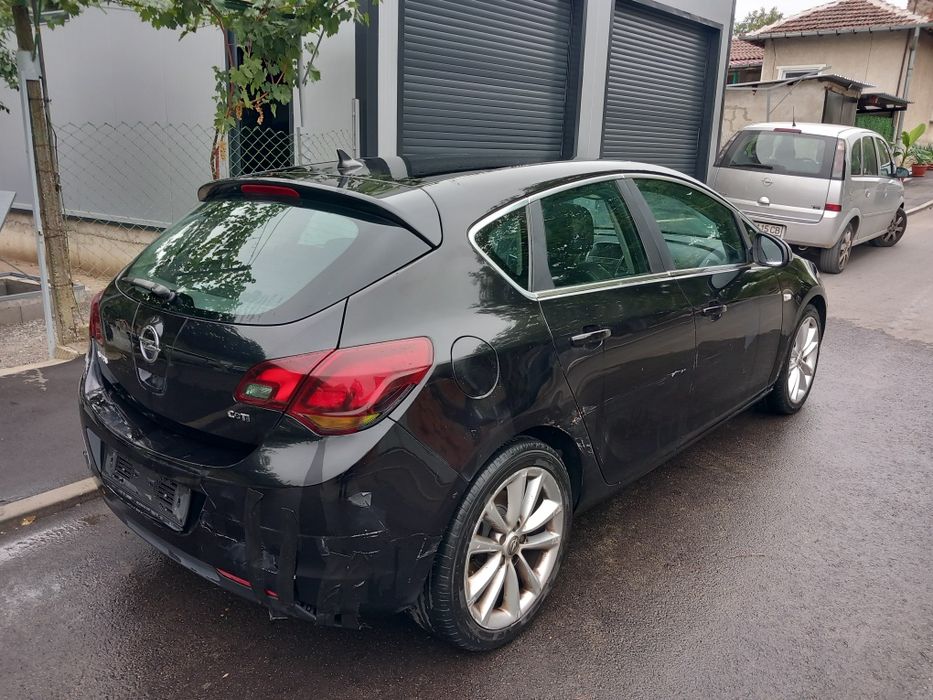 Opel Astra j - 1.7cdti-110кс/2012г./-на части