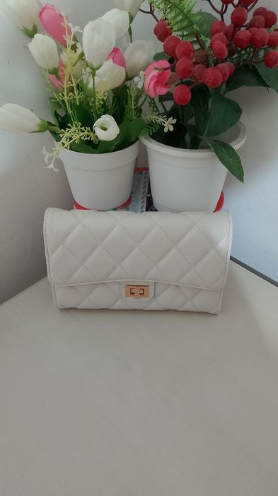 Сумкалар бар 2500тг