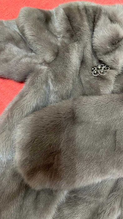 Продам стильную норковую шубу