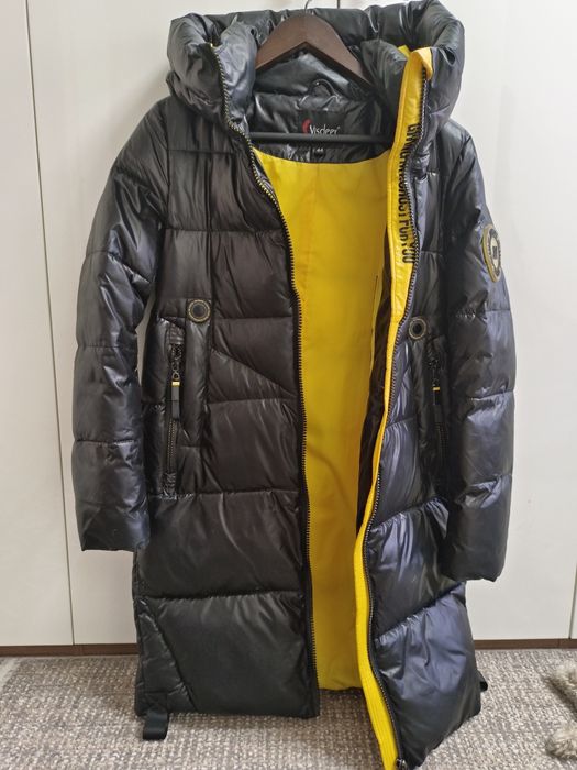 Пуховик женский.