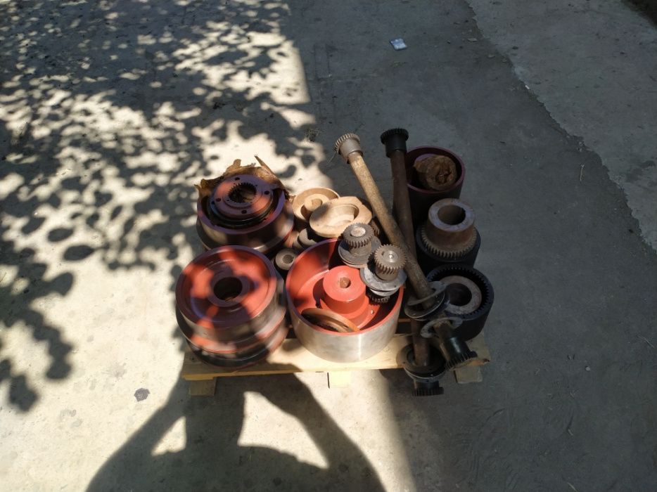 Продам запчасти разные для кранов мостовых, козловых