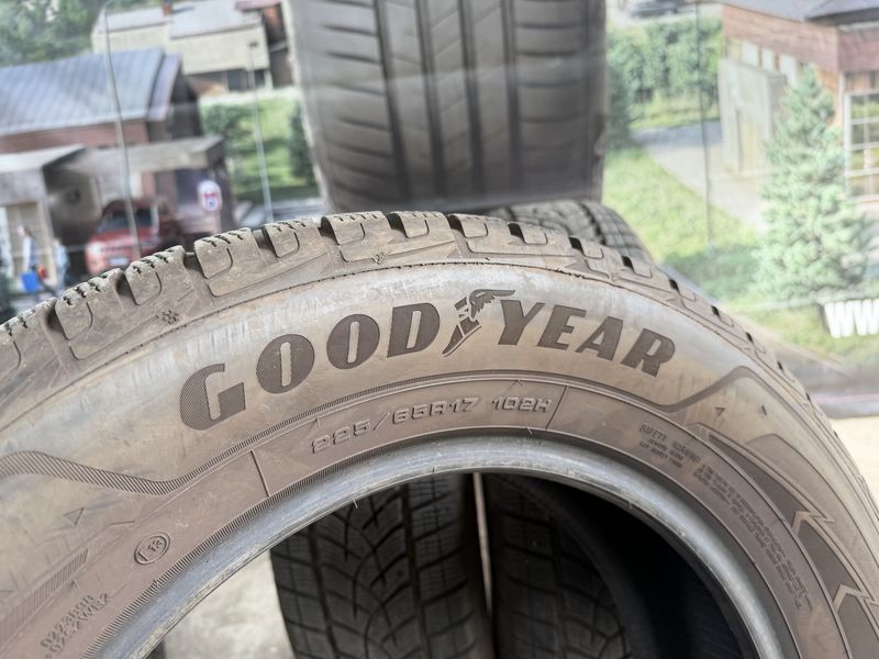 225/65/17 GOODYEAR 4бр