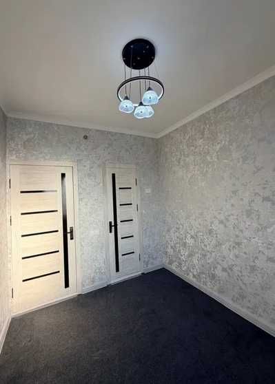 Продаю 1 комн 3эт 4эт дом  быв.Общежитие евроремонт студия