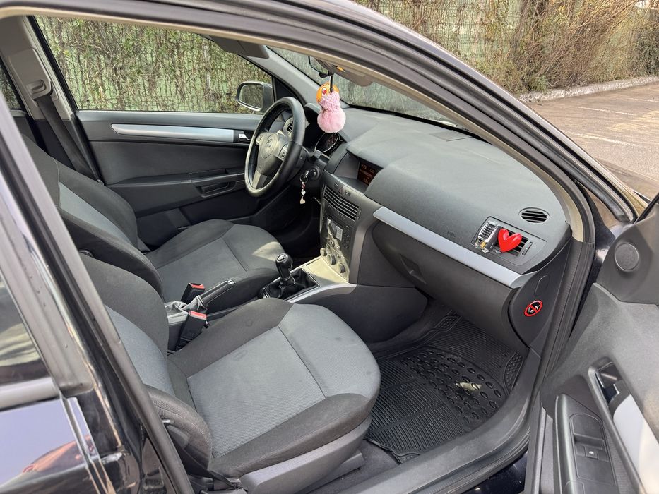 Opel Astra H 1.6i  2005