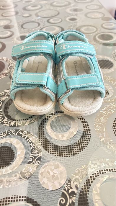 Sanda bebe Champion