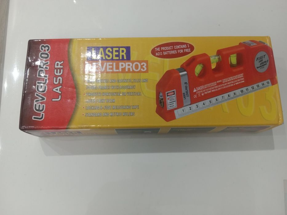 Лазерный уровень в упаковке